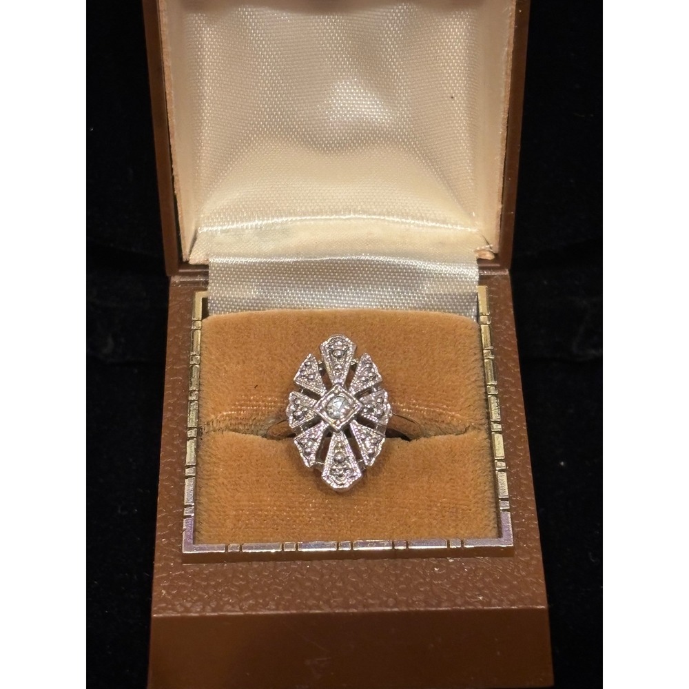 Vintage Art Deco Style Silver Tone Geometric Sunburst Shield Cocktail Ring
Sz 6